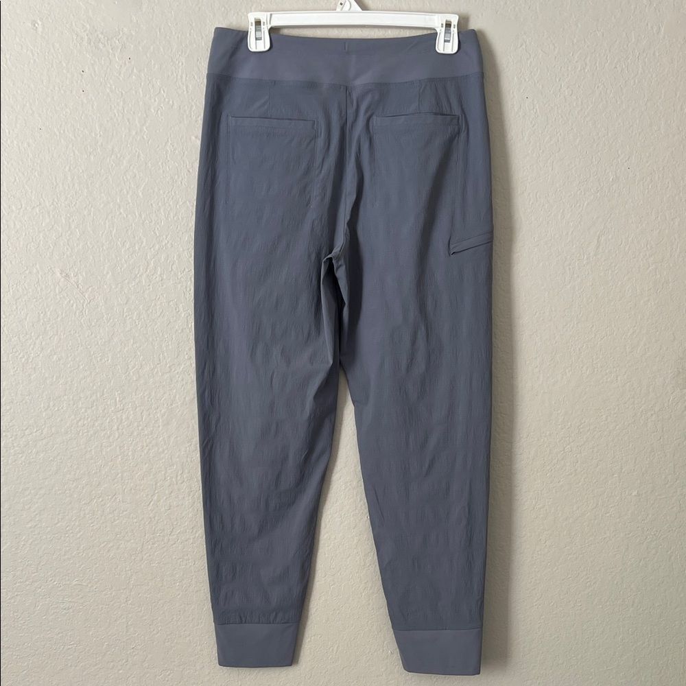 NWOT Athleta Trekkie North High Rise Jogger Gray in Size 6 - Picture 5 of 13